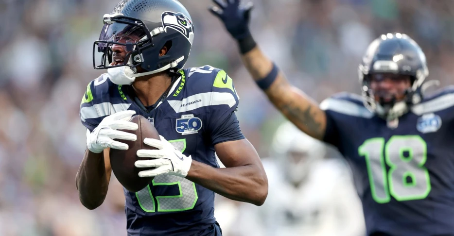 Pre-Snap Reads 8/9: Rave reviews continue for Tory Horton