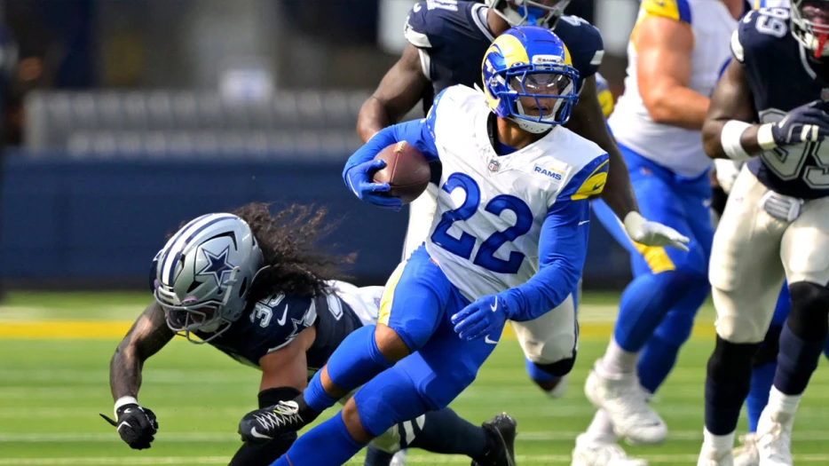 Blake Corum has Rams fans buzzing amid bonkers 1st quarter vs. Cowboys