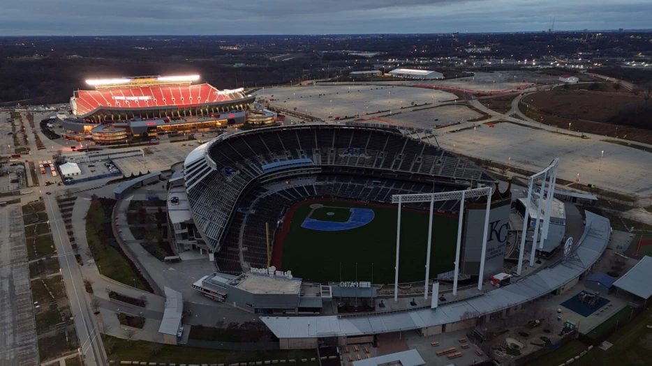 Kansas political skirmish emerges regarding Chiefs vs. Royals