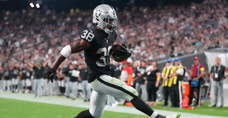 Report: Chicago Bears to sign running back Brittain Brown
