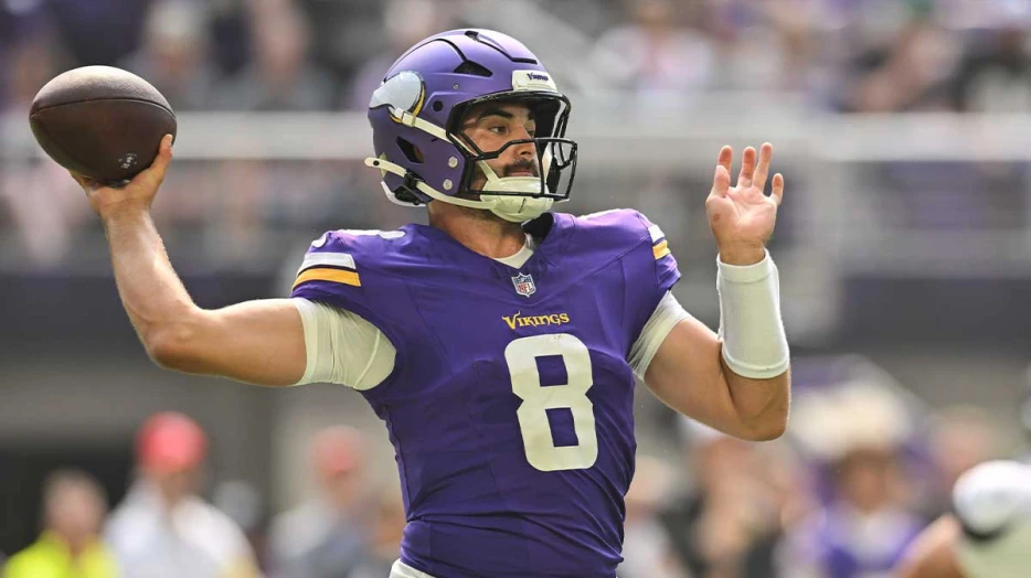 Sam Howell dominates Texans defense in Vikings debut