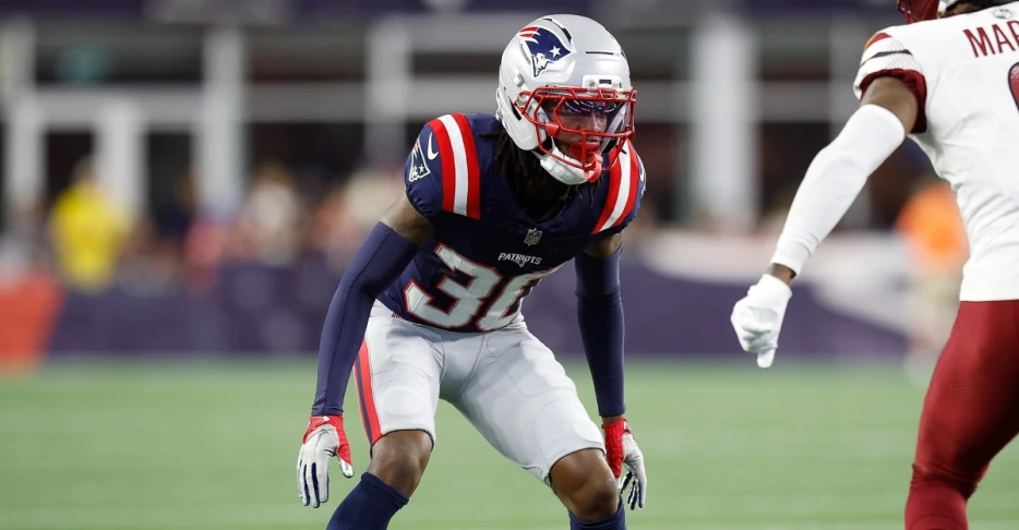 Sunday Patriots Notes: Inside D.J. James’ meteoric rise this summer
