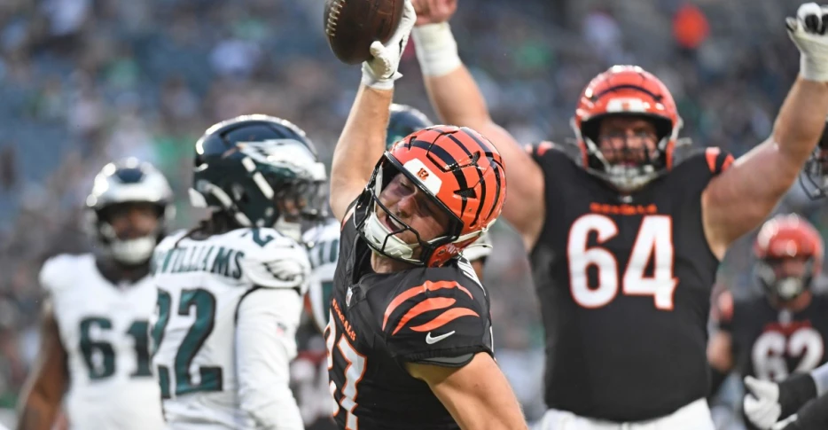 Tanner Hudson continues to make case for 53-man roster