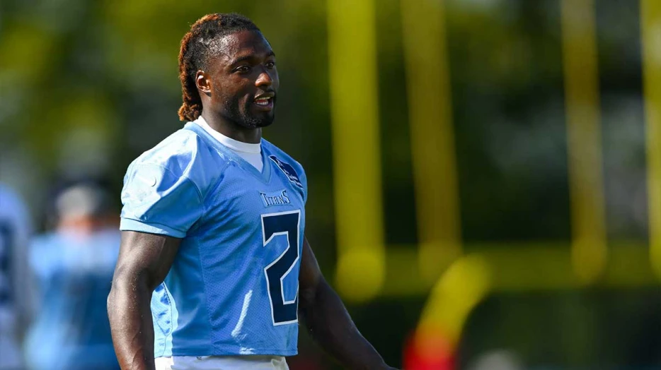 Titans lose Tyjae Spears in first half of Buccaneers game with leg injury