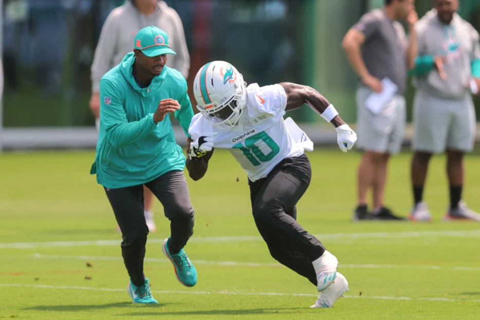 5 Tyreek Hill Trade Landing Spots After Latest Miami Dolphins Rumors