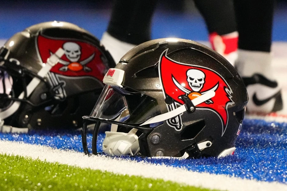 Buccaneers Signing RB Jase McClellan