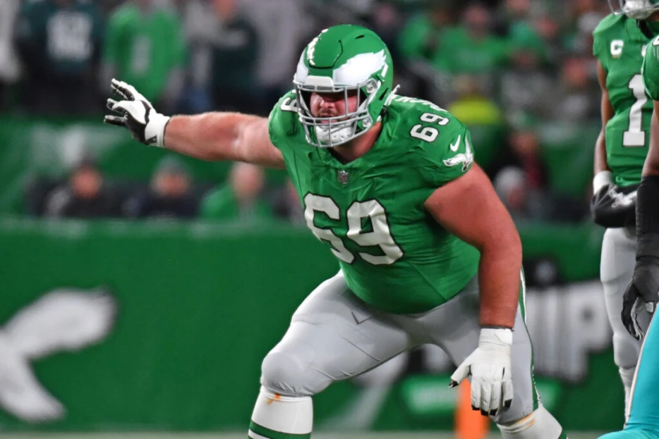 Eagles LG Landon Dickerson Suffers Meniscus Injury