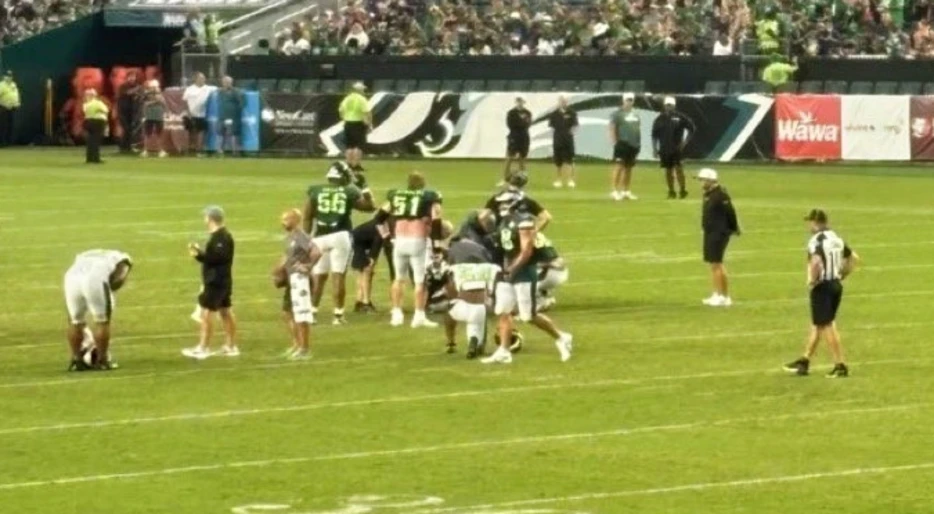 Eagles Players Were Kneeling In Prayer As Pro Bowl Superstar Was Carted Off The Field After Suffering Frightening Injury At Practice