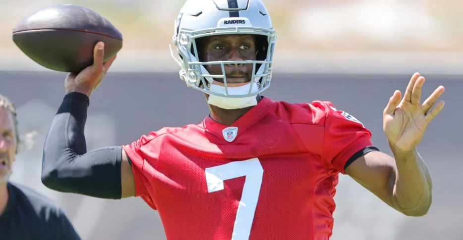 Fans put Geno Smith third in AFC West QB hierarchy