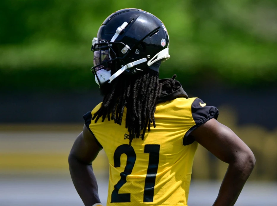 Former Pittsburgh Steelers Cornerback Joins AFC North Rival