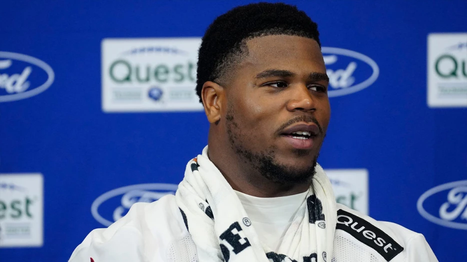 Giants’ Abdul Carter shows support for Micah Parsons amid contract dispute