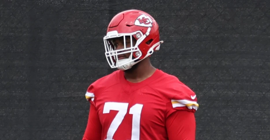 In his first action with the Chiefs, Josh Simmons was impressive