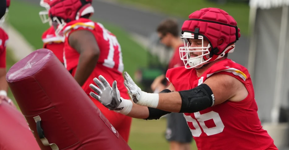 Live updates from Monday’s Chiefs training camp practice: Day 15