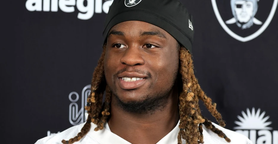 Raiders fans are all in on Ashton Jeanty