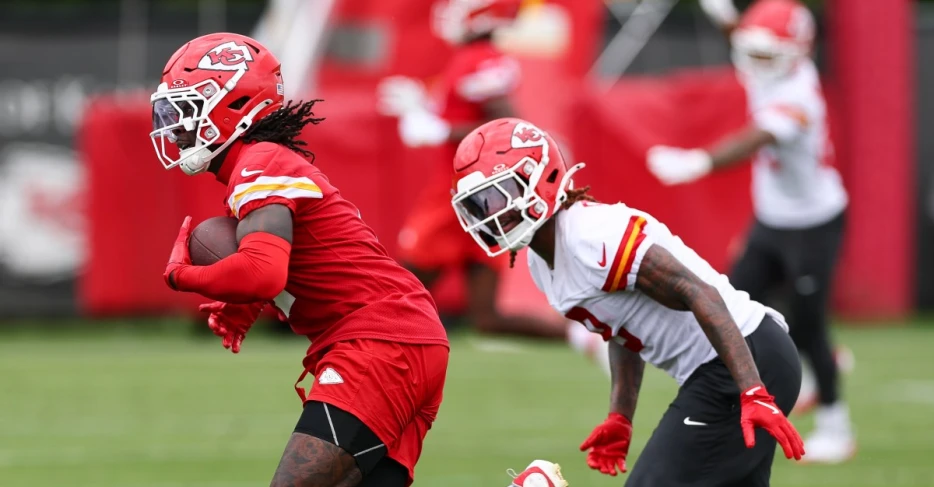 Rashee Rice back at practice on Monday, 6 players held out, 1 more signed