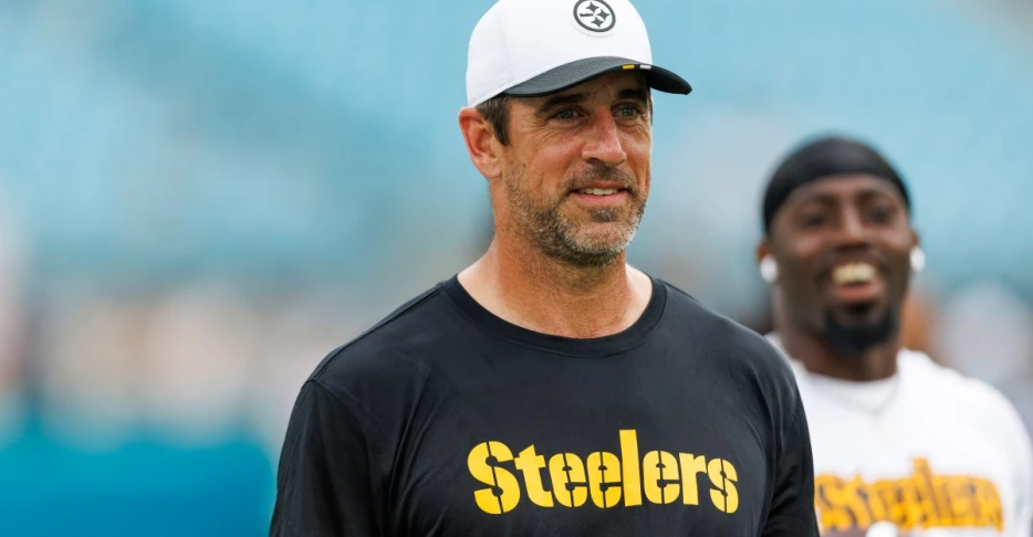 Aaron Rodgers grateful for experience at Steelers training camp