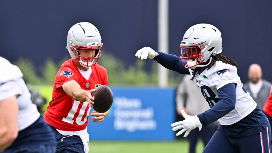 Insider: Mike Vrabel’s Running Backs Plan May ‘Change In A Hurry’