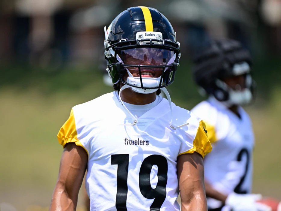 Sources: Steelers WR Calvin Austin III Dealing with Abdominal Muscle Injury