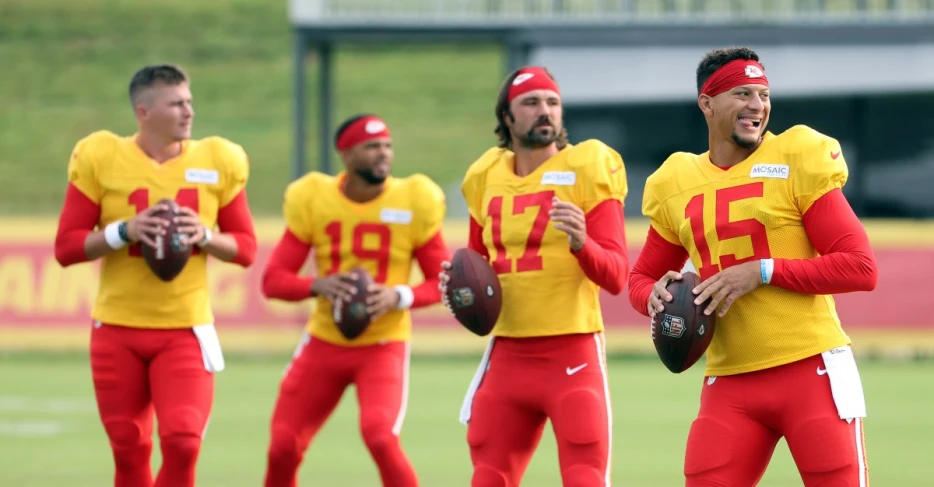What do the Chiefs-Cardinals snap counts tell us about the depth chart?