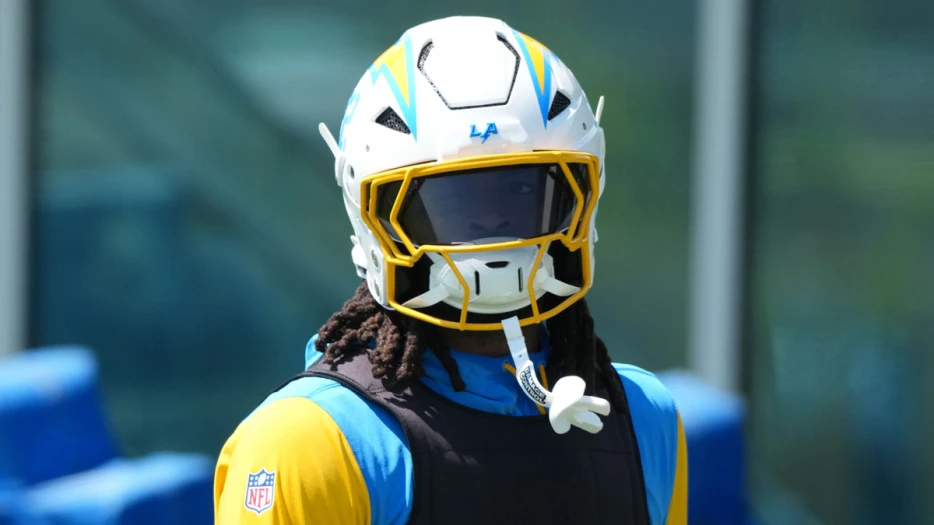 Chargers’ Najee Harris finally takes positive step after scary fireworks accident