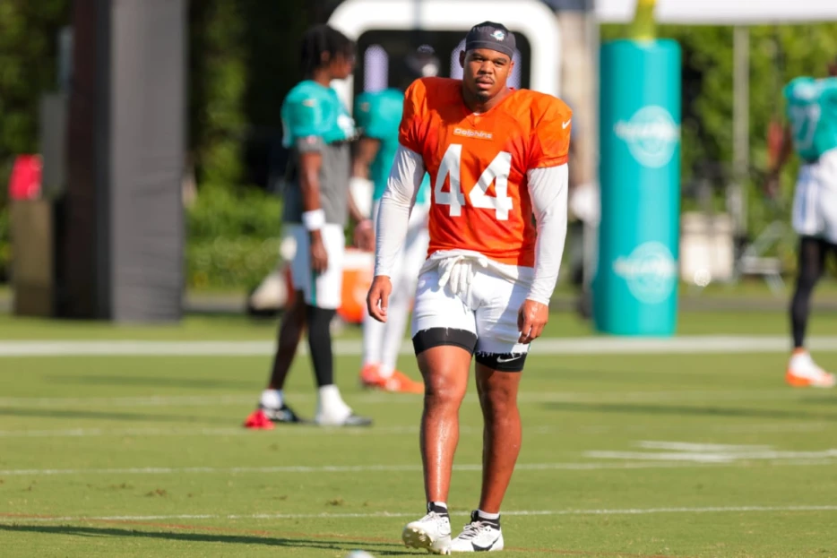 Chop Robinson Injury Update: Dolphins Star Offers Positive News After Injury Scare