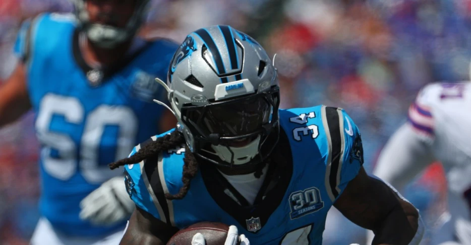 Dolphins add two running backs following Alexander Mattison injury