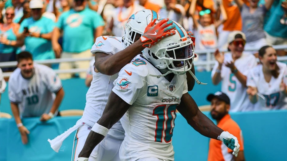 Dolphins’ Tyreek Hill, Jaylen Waddle back in fold for Lions joint practice