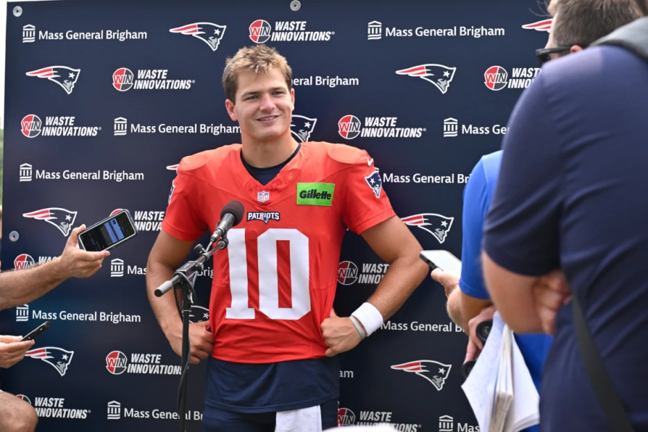 Drake Maye was ‘cooking’ at Patriots-Vikings joint practice