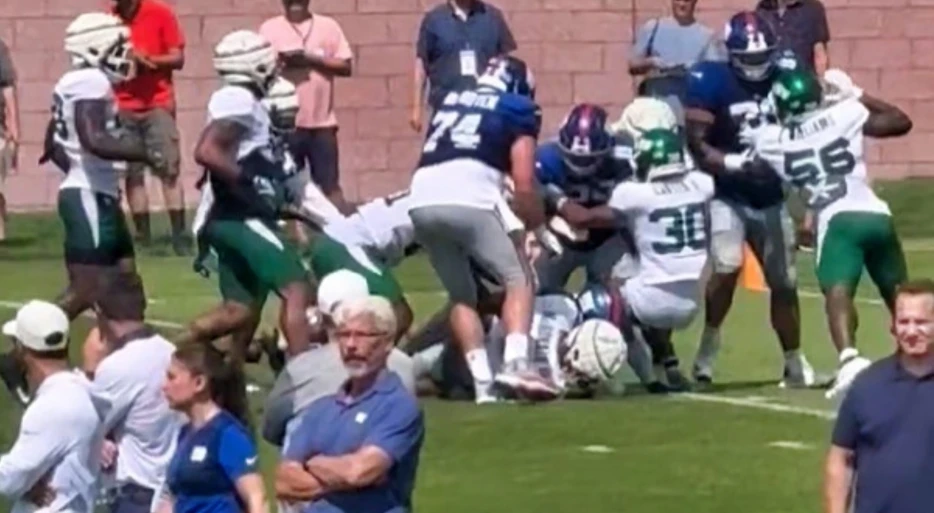 Massive Brawl Erupts Between Giants and Jets Players at Joint Practice – Fans All Crack the Same Hilarious Joke