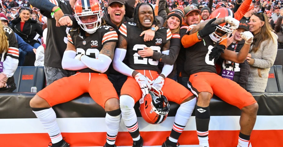 MJ Emerson’s dad talks to DBN about son’s injury, surgery, &amp; when to expect the Browns CB to return