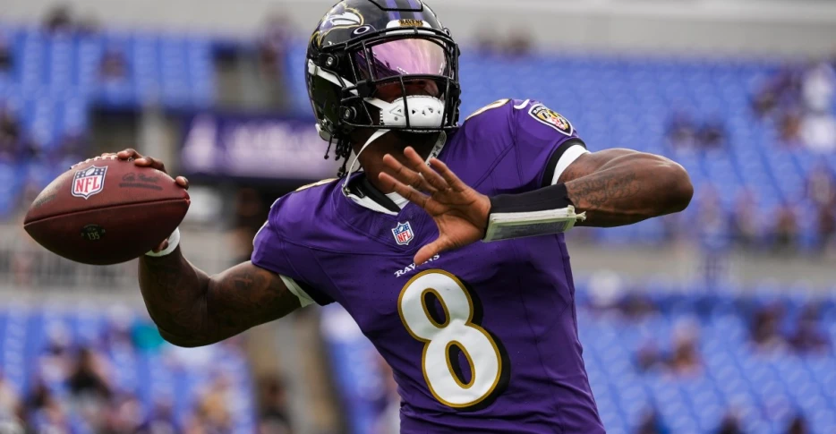 NFL Execs and Coaches finally give Lamar Jackson credit in QB rankings