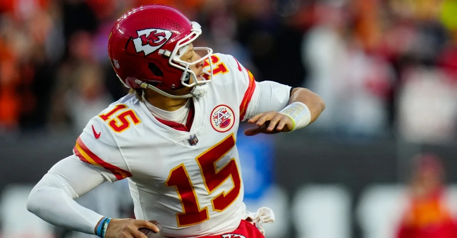 10 Biggest Questions: Can Patrick Mahomes master deep passing?