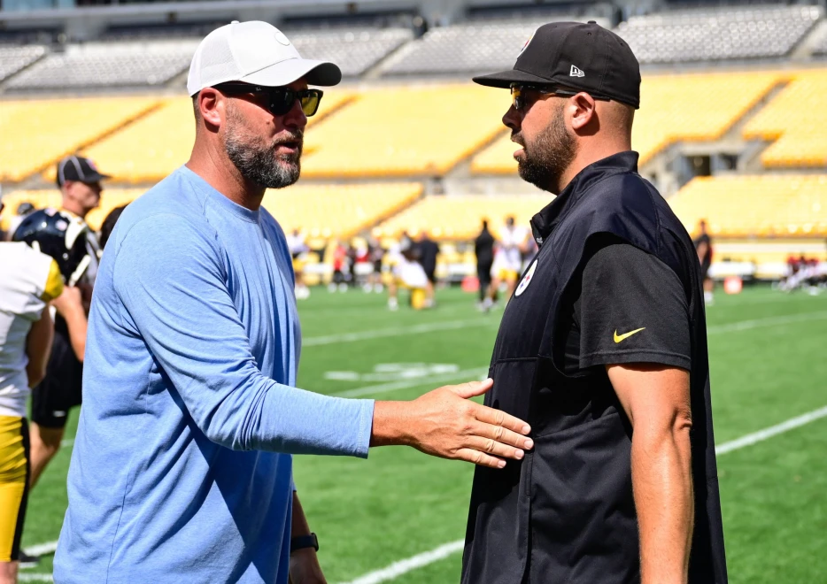 Pat Freiermuth Reunites with Ben Roethlisberger at Joint Practice