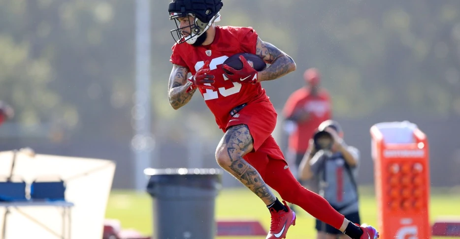 Bucs’ Evans uncoverable in joint practice with Steelers