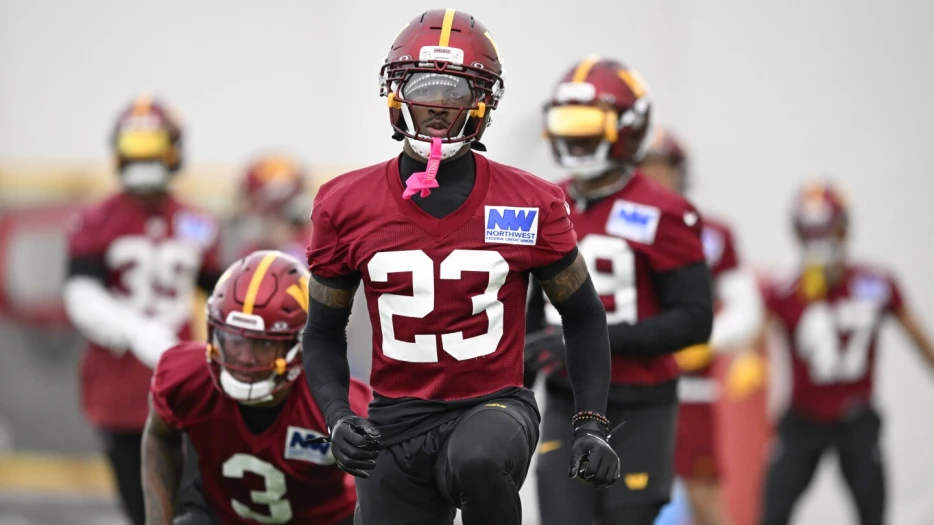 Commanders agree to terms with second-rounder Trey Amos