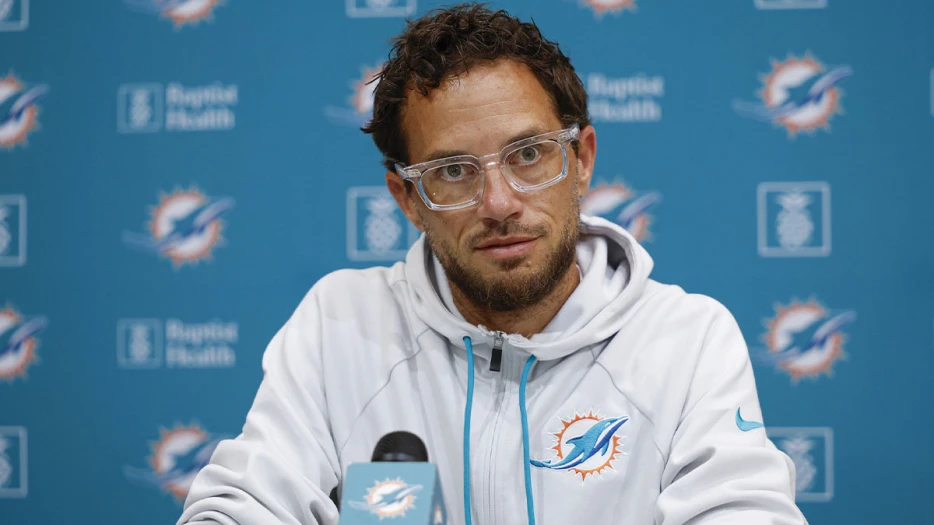 Dolphins’ Mike McDaniel drops blunt Year 4 claim amid job pressure