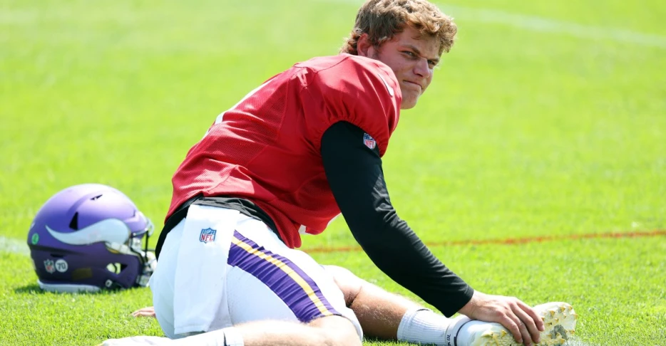J.J. McCarthy Dazzles vs. Patriots in Camp!