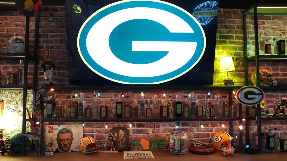 Packers to roll out 102-year throwback jerseys vs. Panthers