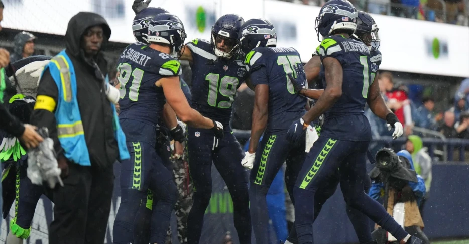Four Down Territory: The Seahawks look ready to roll