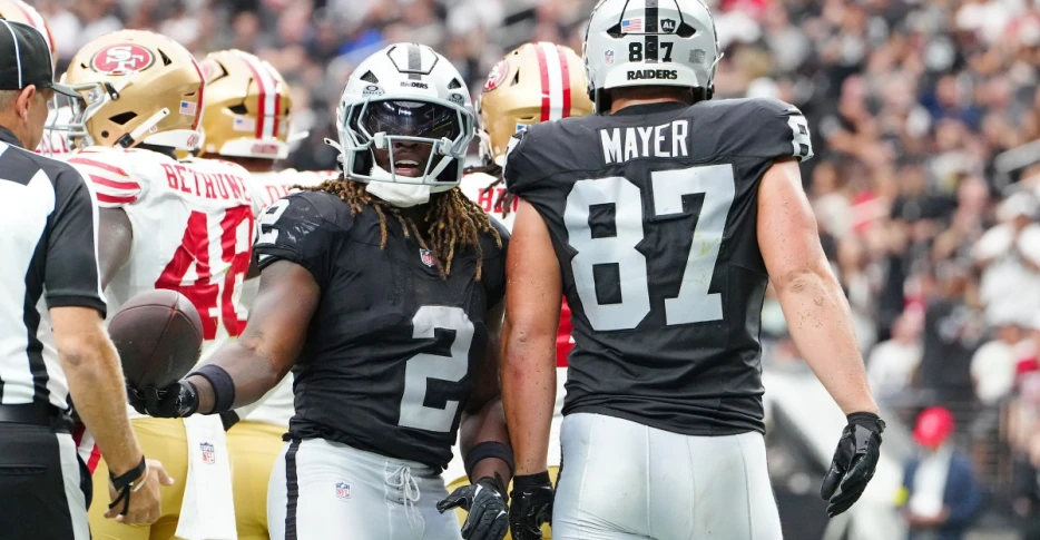 Raiders-49ers: Las Vegas shows some improvement in loss