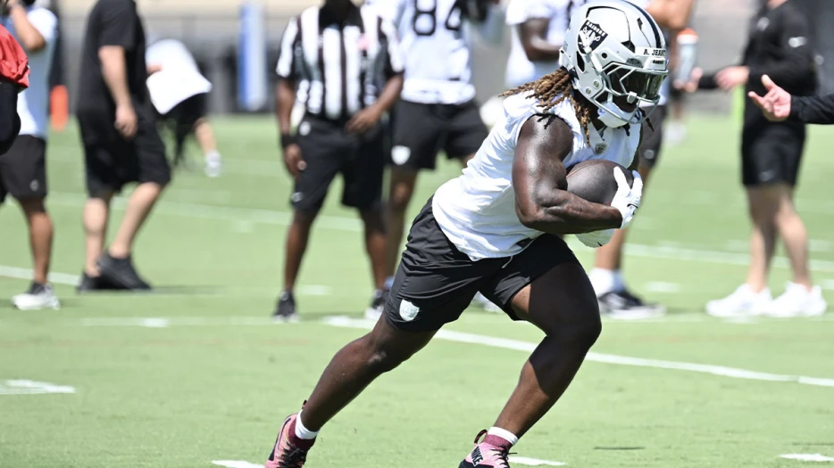 Raiders fans will love Ashton Jeanty’s hard-nosed first Las Vegas touchdown
