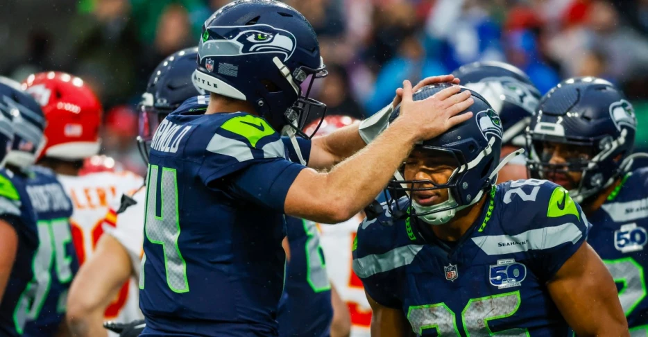 Seahawks-Chiefs score: Seahawks offense dominates in 33-16 blowout