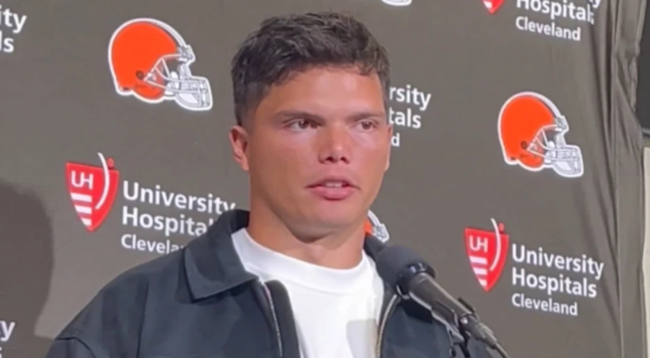 Dillon Gabriel Addresses “Entertainers” Comment After Taking Direct Shot At Teammate Shedeur Sanders
