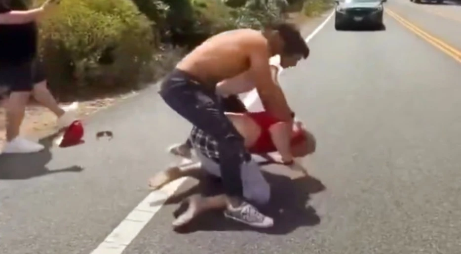 Drunk San Francisco 49ers Fan Scraped A Rolls-Royce At Monterey Car Week &amp; Paid For It With Fisticuffs
