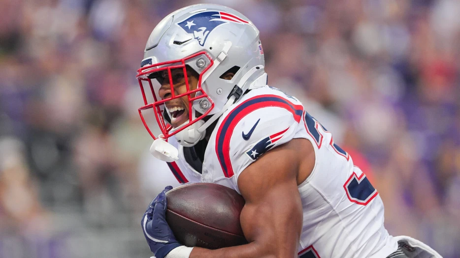 Former NFL Coach Gushes Over Patriots Rookie After Latest Highlight Play