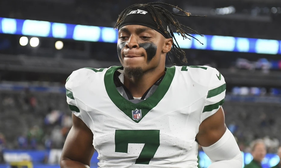 Justin Fields Reacts To His Terrible Preseason Game Months After Signing $40 Million Contract
