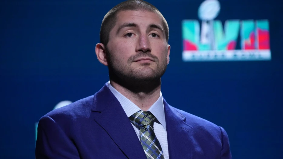 NFLPA lead security officer poses question to all staff: &quot;What of JC Tretter?&quot;