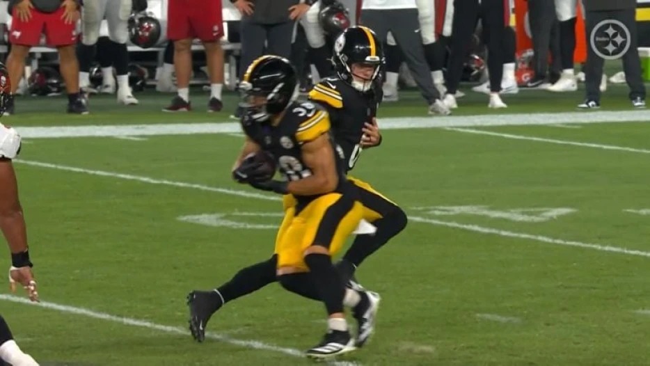 Skylar Thompson Thought Steelers’ Run Game Was ‘Tremendous’ Against Buccaneers