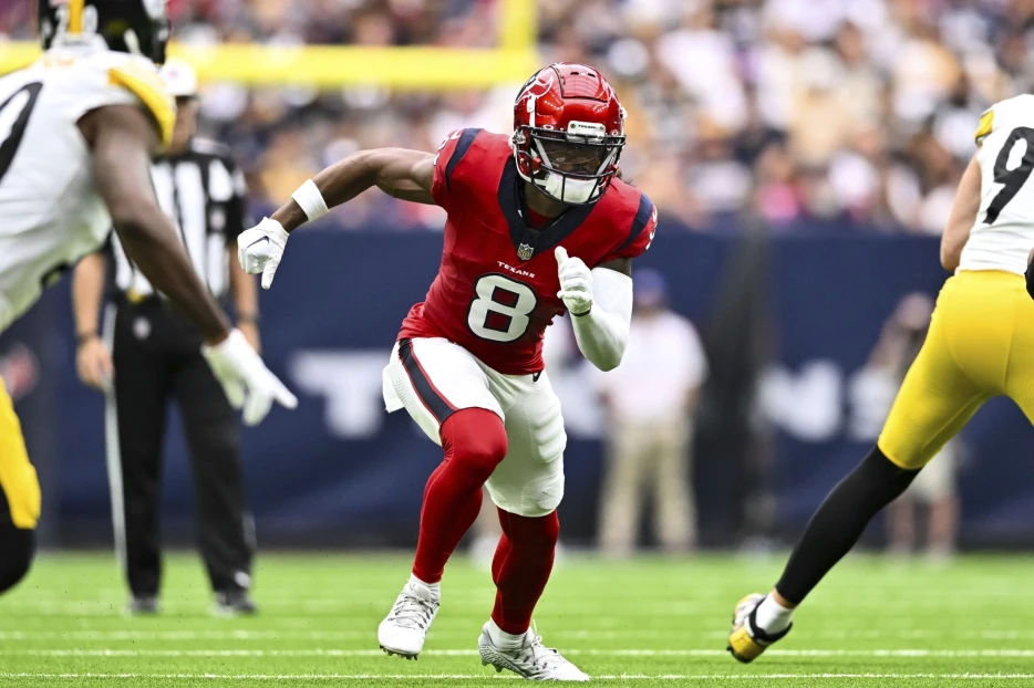 Steelers Miss Out on Another WR as Texans, Eagles Strike Trade
