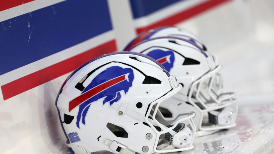 Bills sign LB Jimmy Ciarlo, waive LB Baylon Spector